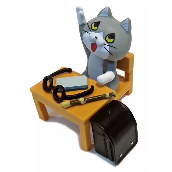 Neko Cat In Elementary School Gachapon Miniature Set Toy - Picture 1 of 3